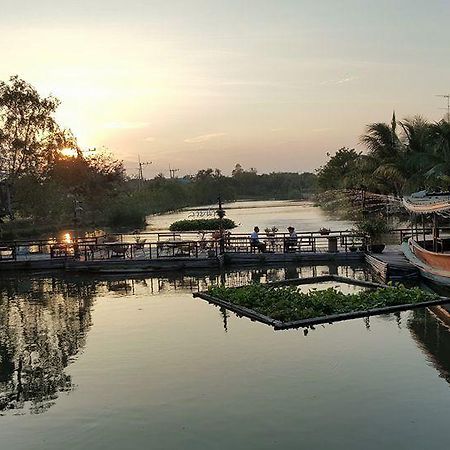 Country Lake View Hotel Suphan Buri Dış mekan fotoğraf