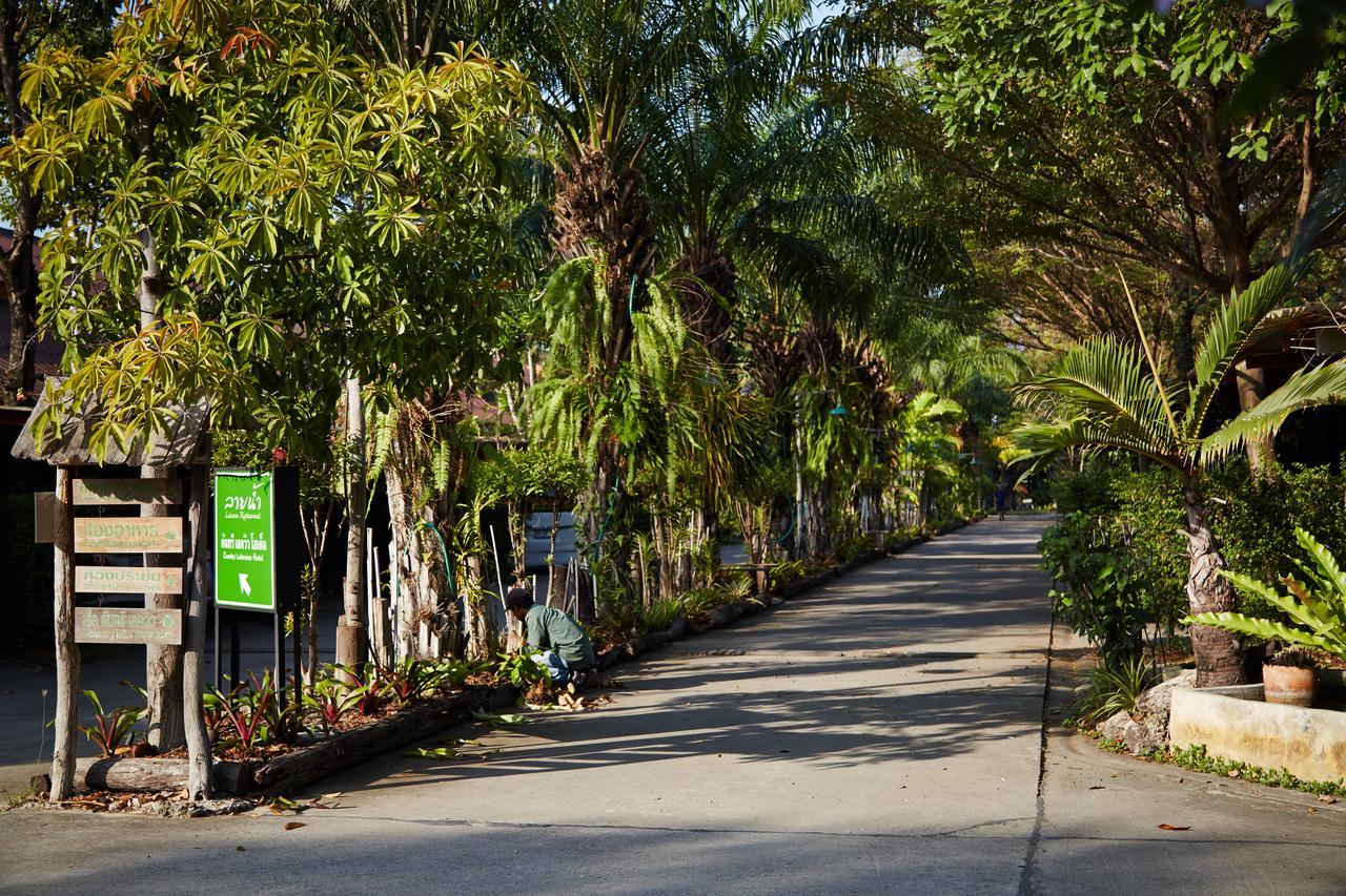 Country Lake View Hotel Suphan Buri Dış mekan fotoğraf