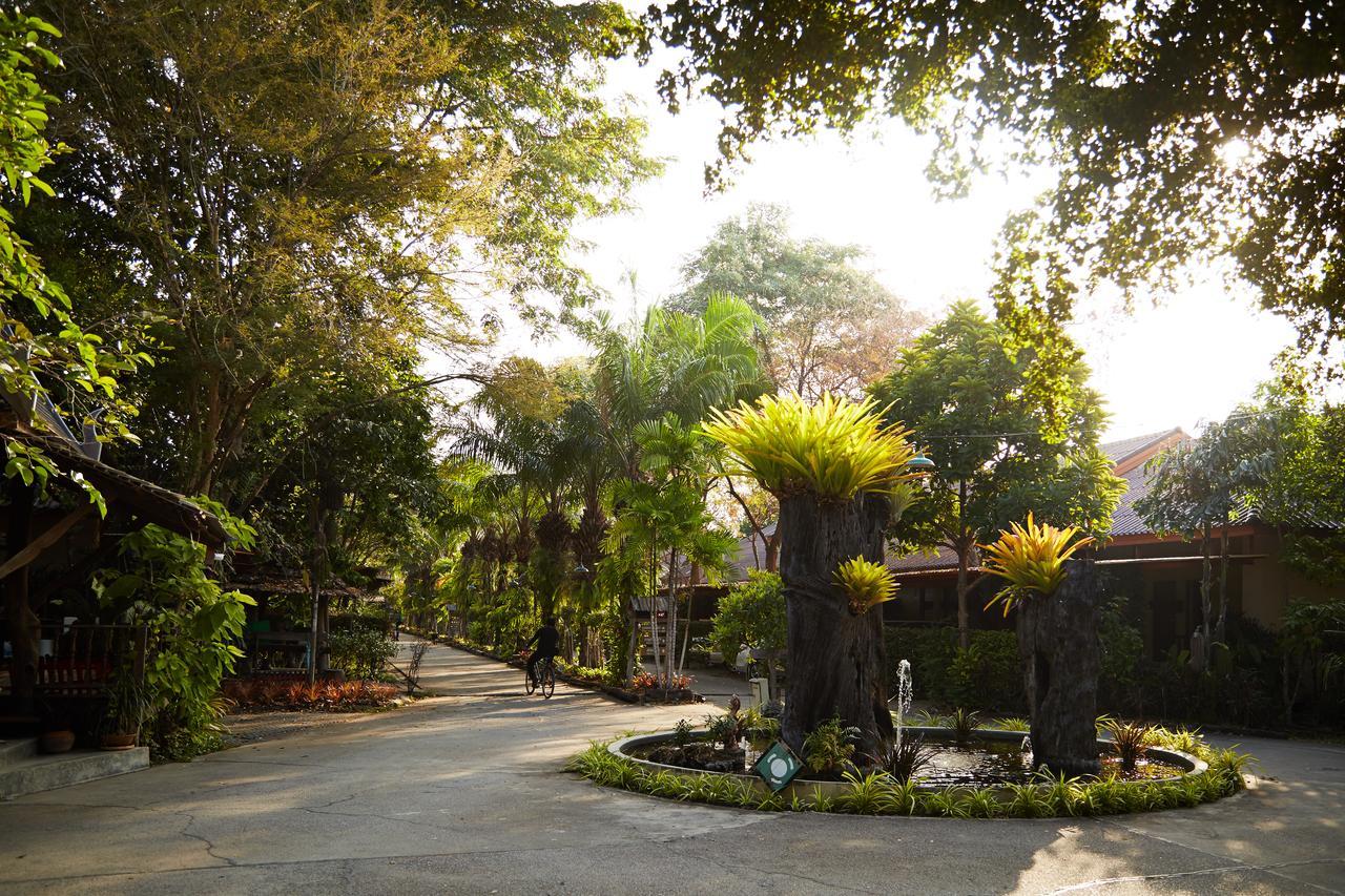 Country Lake View Hotel Suphan Buri Dış mekan fotoğraf