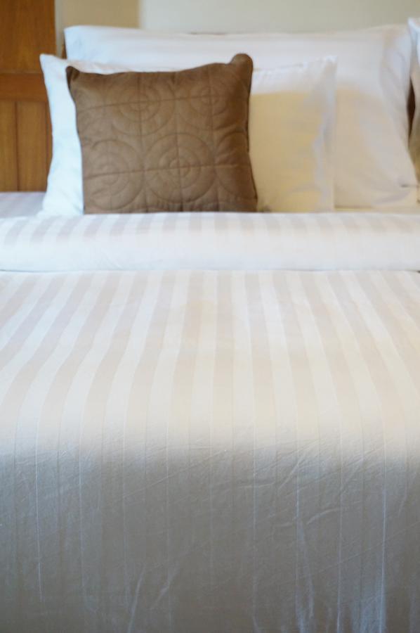 Country Lake View Hotel Suphan Buri Dış mekan fotoğraf