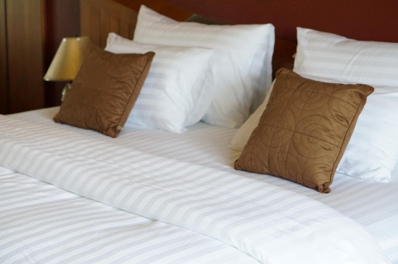 Country Lake View Hotel Suphan Buri Dış mekan fotoğraf