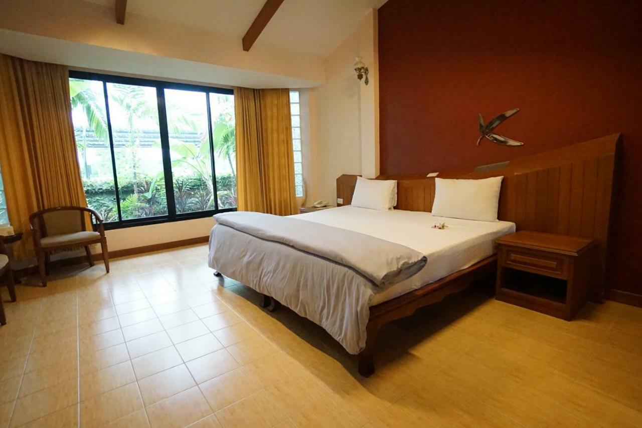 Country Lake View Hotel Suphan Buri Dış mekan fotoğraf